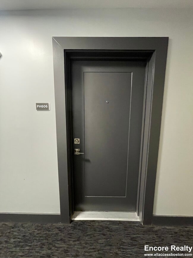 Building Photo - 365 Western Ave