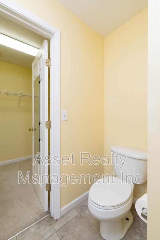 Building Photo - 1667 Maple View Way