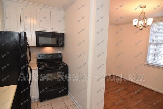 Building Photo - 239 Greene St