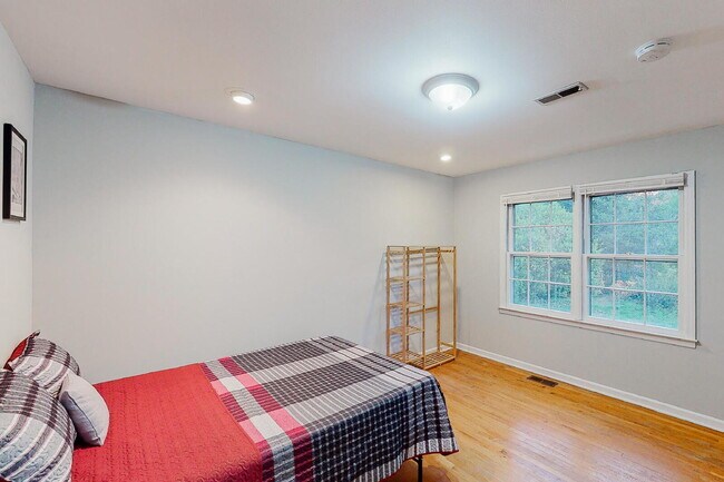 Building Photo - THE PLOVER | Enjoy a spacious split-level home in Jonesboro designed for comfort, privacy, and ea...
