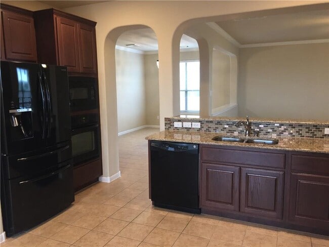 Building Photo - 7808 Meloncon Cove