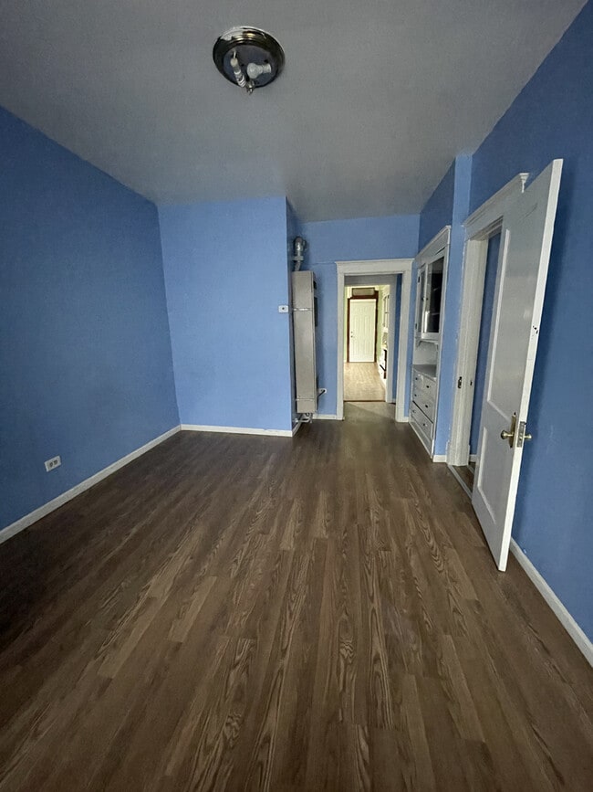 Building Photo - 2453 W 46th Pl