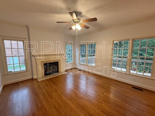 Building Photo - 4210 Shoal Creek Dr