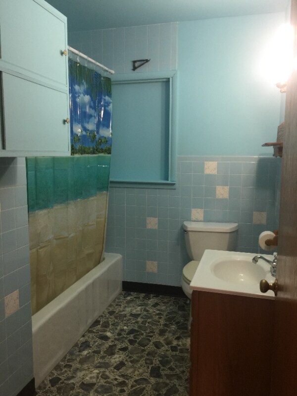 Building Photo - 230 State St