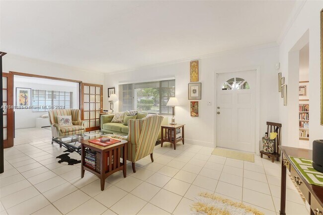 Building Photo - 7548 SW 58th Ave