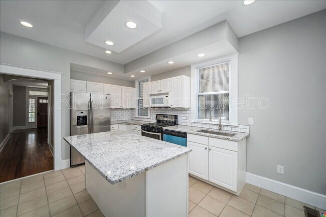 Building Photo - 1313 N 35th St