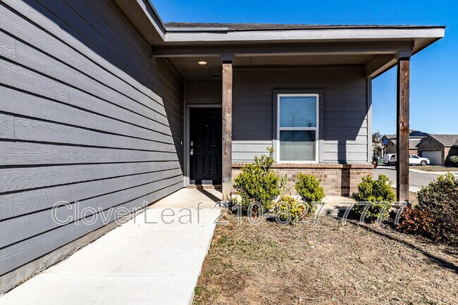 Building Photo - 7415 Marina Del Rey