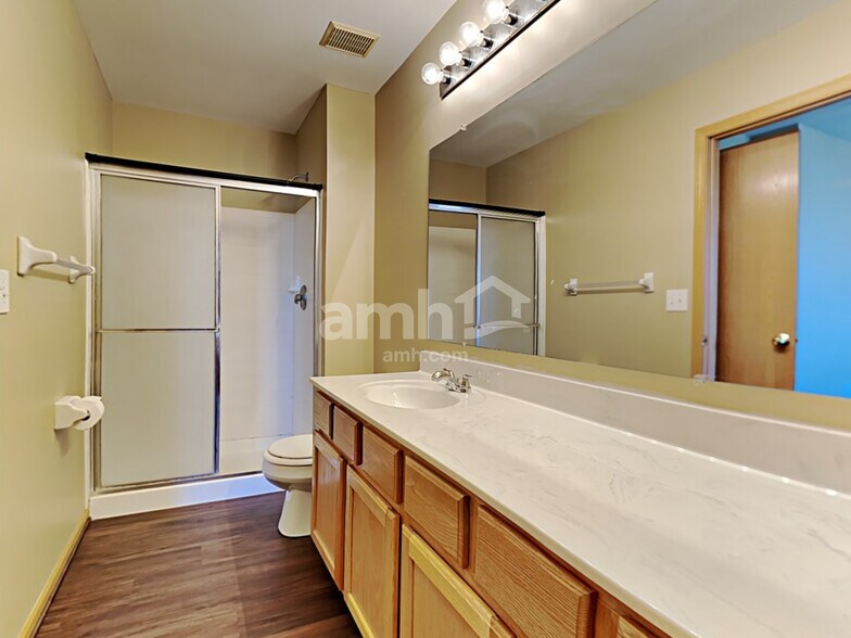 Building Photo - 7808 Hyatts Ln