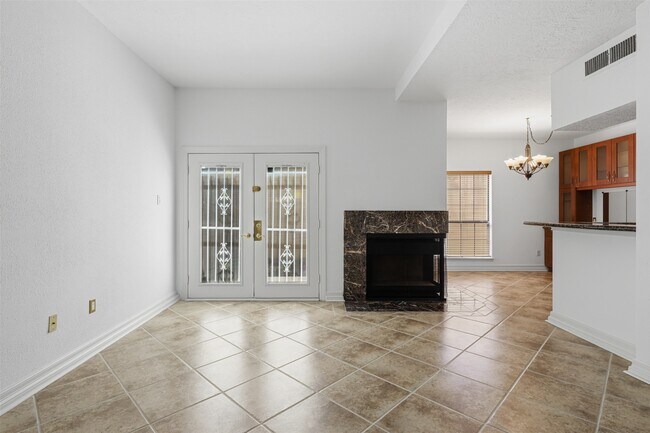 Building Photo - 7350 Kirby Dr