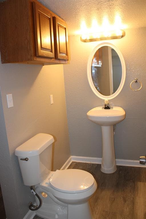 Building Photo - 1712 Thompson Dr