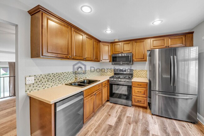 Building Photo - 9950 Topanga Canyon Blvd