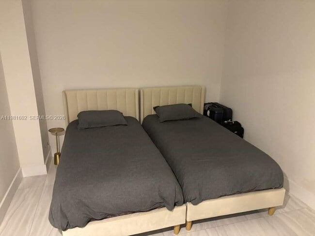 Building Photo - 19355 Turnberry Way