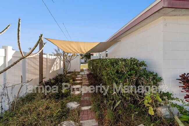 Building Photo - 5801 Emerson Ave S