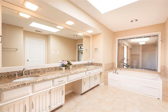 Building Photo - 3333 Sunrise Dr