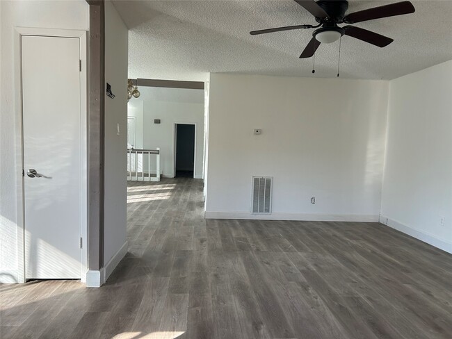 Building Photo - 6119 Dryad Dr