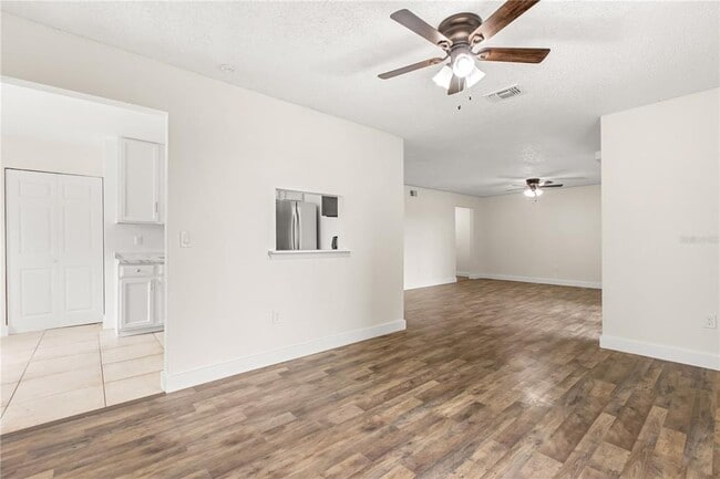 Building Photo - 4038 Versailles Dr