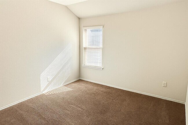 Building Photo - 208 Durata Dr