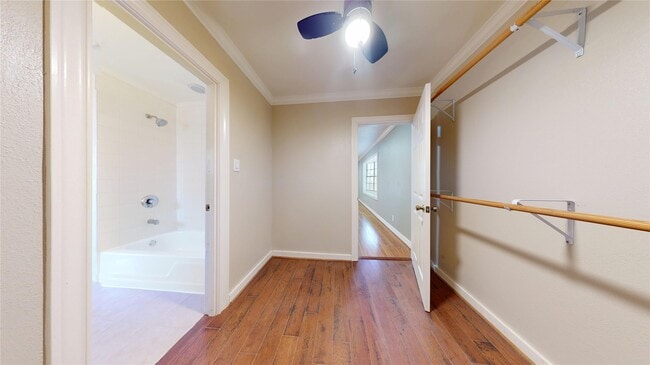 Building Photo - 317 Moody St