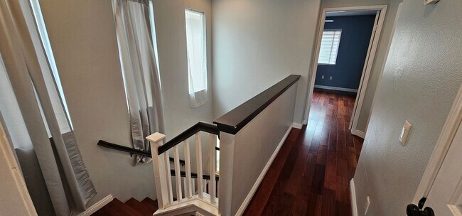 Building Photo - SAN DIEGO / SERRA MESA  - STONECREST VILLA...