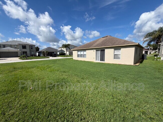 Building Photo - 1153 Elderberry Dr