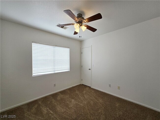 Building Photo - 728 Ribbon Grass Ave