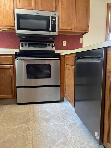 Building Photo - 19 Allspice Ln