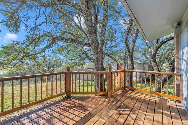 Building Photo - 403 Sunset Dr