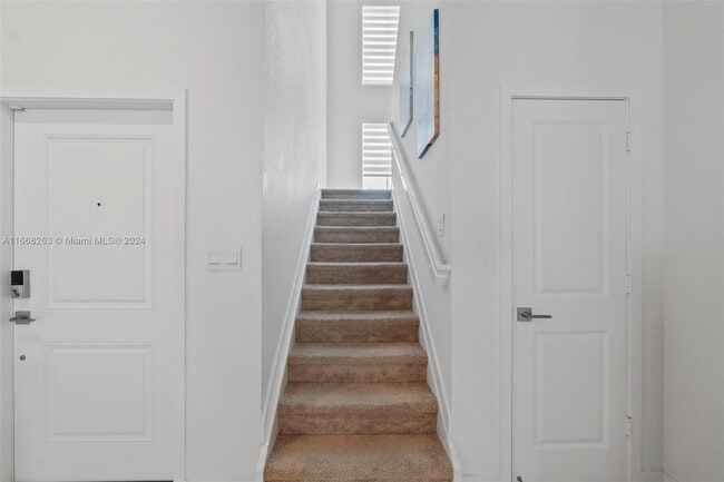 Building Photo - 765 SE 19th St