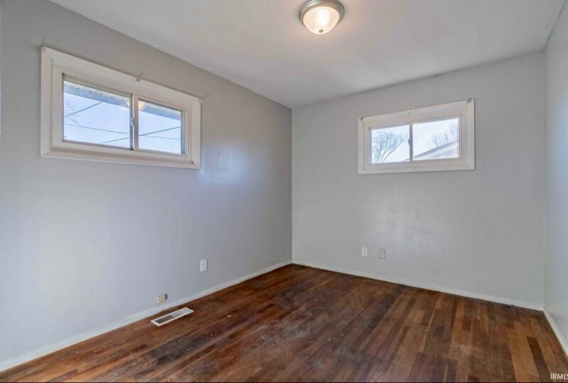 Building Photo - 3227 S Koldyke Dr