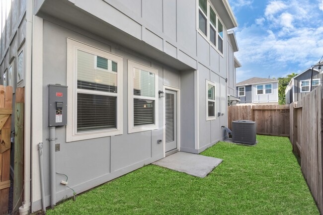Building Photo - 1526 Parkland Oak Dr