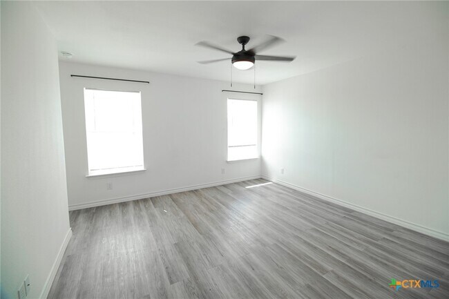 Building Photo - 1601 Cloud St