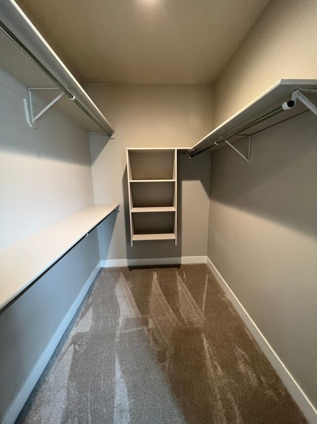 Building Photo - 3 Bed 2 Bath Beautiful Westend Home!