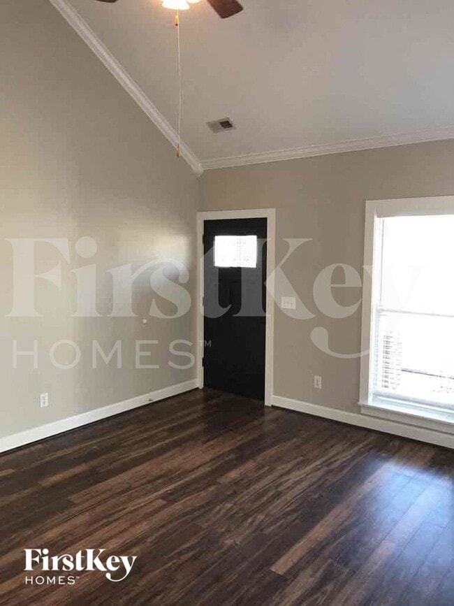 Building Photo - 153 Creekstone Tr