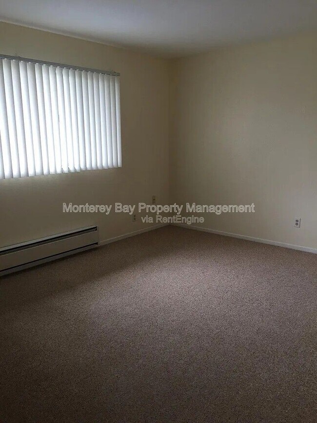 Building Photo - 900 Belden St