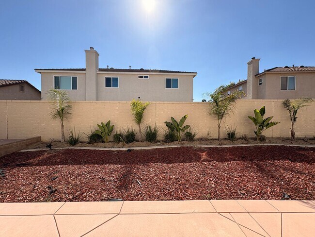 Building Photo - EASTVALE GREAT NEIGHBORHOOD- 4+2.5 EXECUTIVE HOME, QUIET NEIGHBORHOOD - AVAILABLE NOW!!! ONLY 2 C...