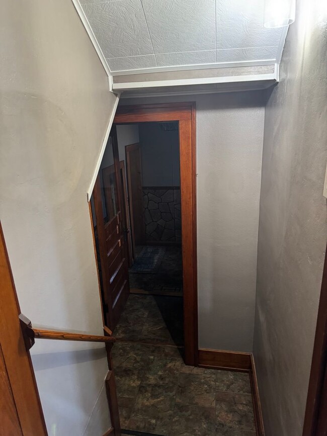 Building Photo - Beautiful, Meticulously Maintained Home in Perrysburg