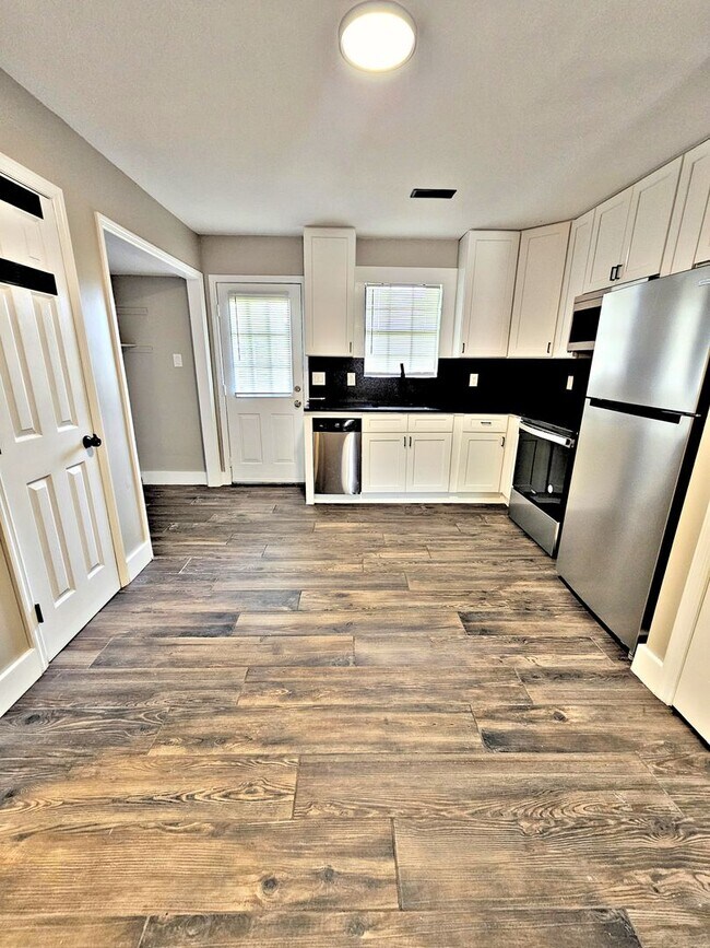 Building Photo - 2917 Wimberly Dr SW