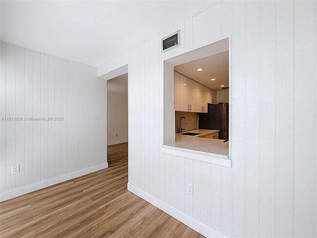 Building Photo - 17560 Atlantic Blvd