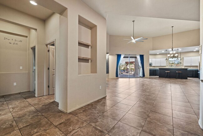 Building Photo - 3 Bedroom Home Located in Civano