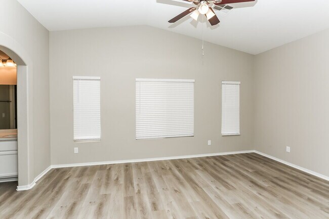 Building Photo - 4917 Stormy Ridge St