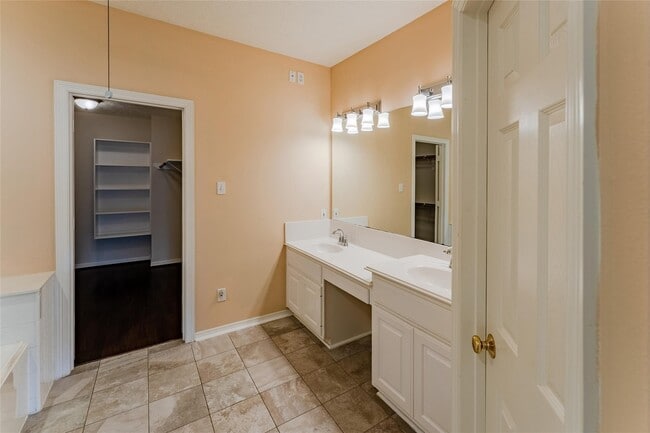Building Photo - 12522 Millridge Pines Ct