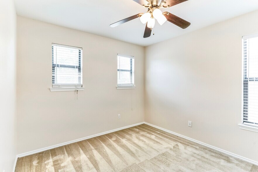 Building Photo - 9147 Sage Loop Ct