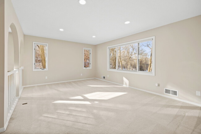 Upper level living room - 17800 Frommes Cir