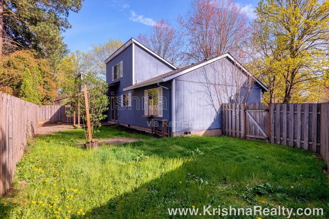 Building Photo - 9957 SW Scott Ct