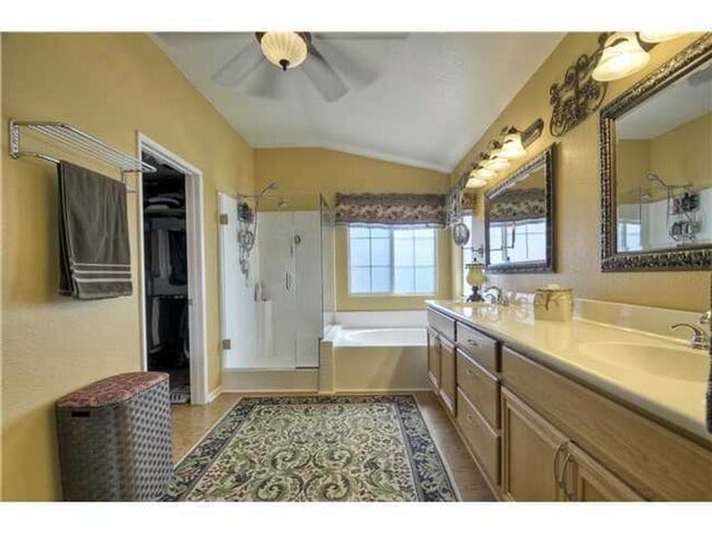 Building Photo - Welcoming Home with Solar and Great Locati...