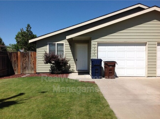 Primary Photo - 1339 SW 16th St