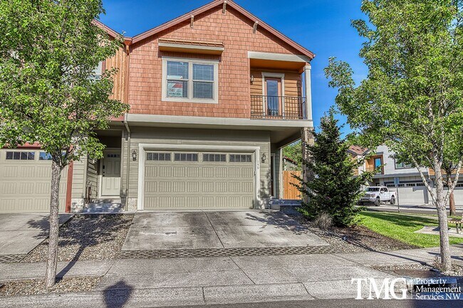 Building Photo - Contemporary 3 Bed 2.5 Bath Style Home in ...