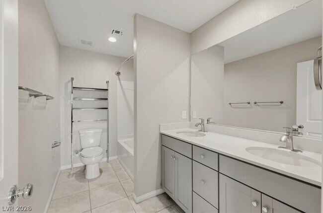 Building Photo - 4061 Campeche Ave