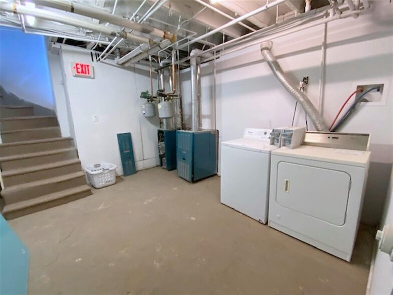 Building Photo - 58 Vinal Ave
