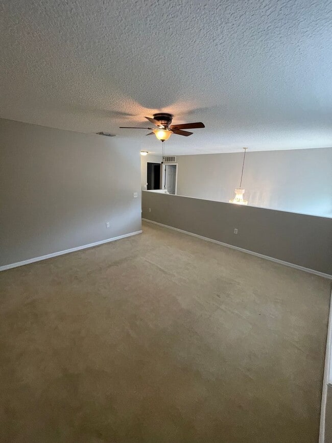 Building Photo - 421 Brooklet Cir